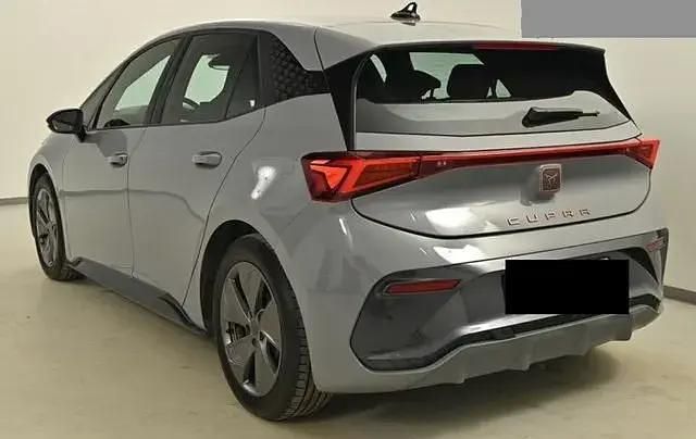 Usata Cupra Born 150 kW (204 CV) 2024 Grigio Utilitaria