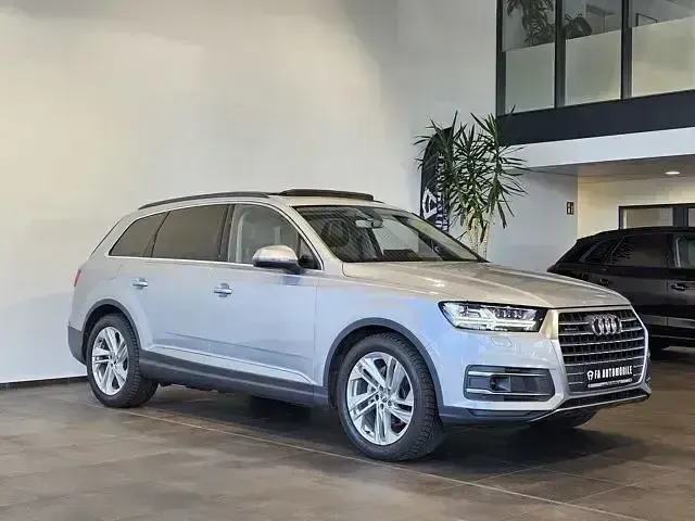 Second-hand Audi Q7 Design 272 CP (200 kW) 2015 Argintiu SUV
