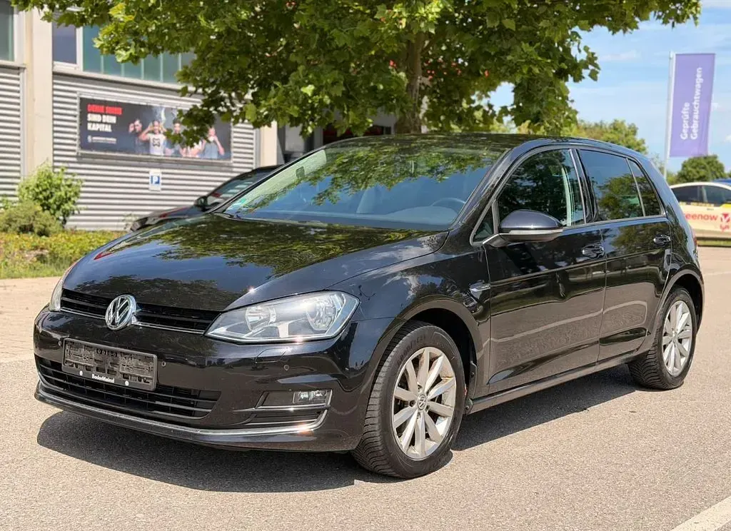 Gebraucht VW Golf VII LOUNGE 110 PS (80 kW) 2015 Schwarz Limousine