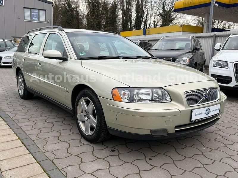 Gebraucht Volvo V70 Kinetic 185 PS (136 kW) 2005 Gold Kombi