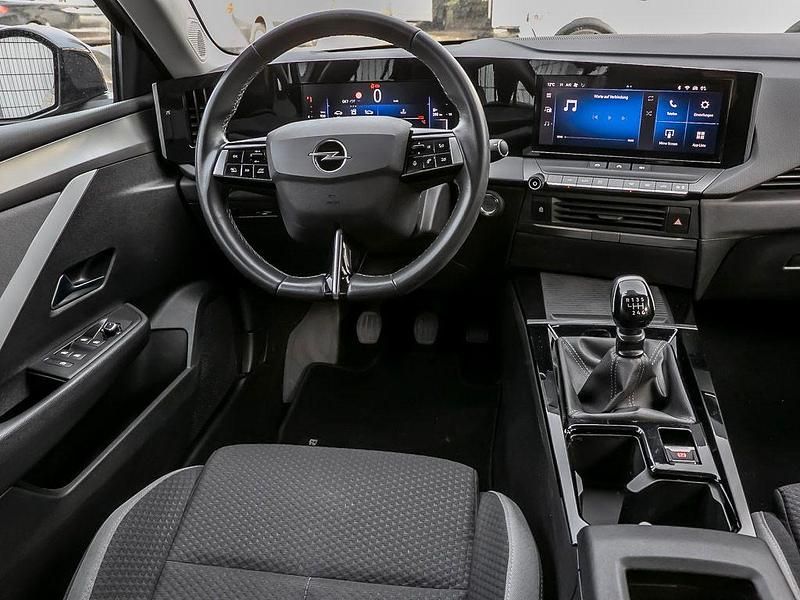 Gebraucht Opel Astra Edition 110 PS (80 kW) 2023 Gelb Limousine