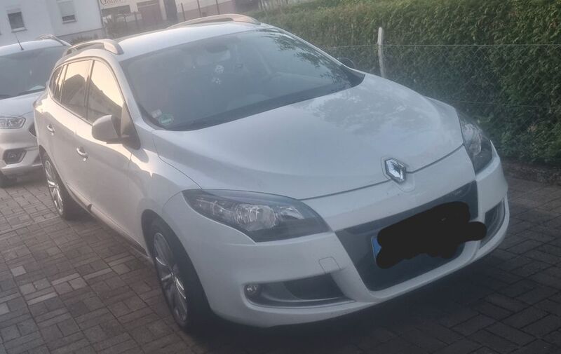 Weiß Gebraucht 2012 Renault Mégane GT Line GT-Line Limousine | 6.000 € (Fairer Preis) - Bild 1/3