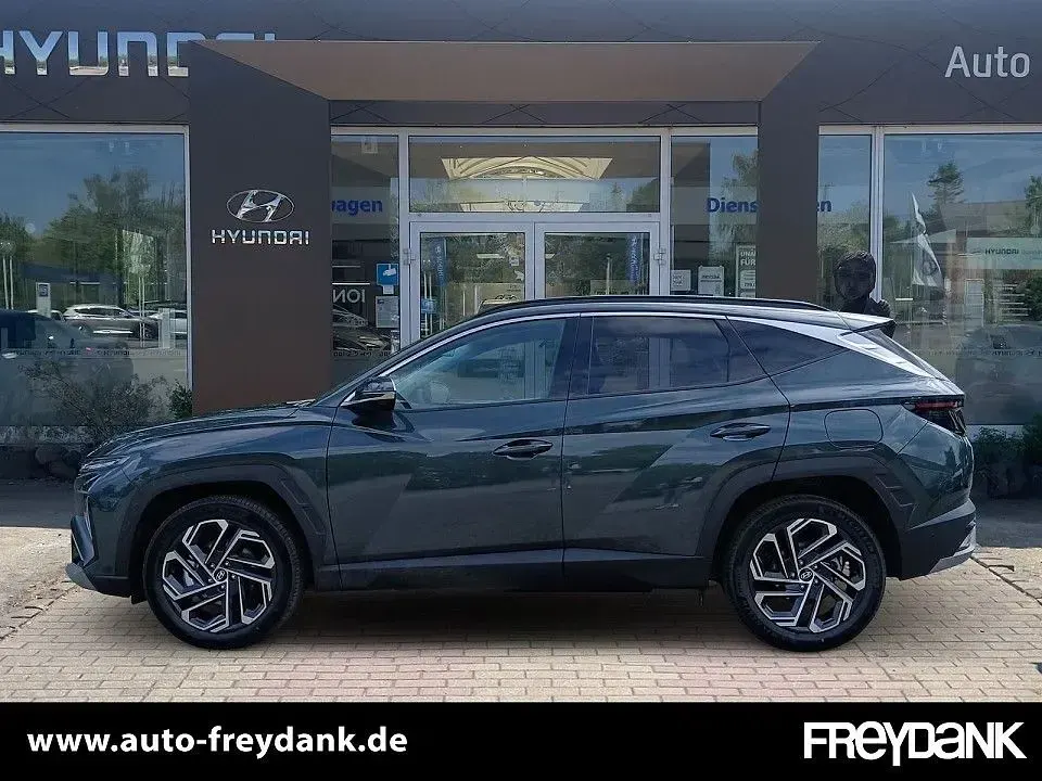 Neu Hyundai Tucson Turbo 2026 Cypress green SUV