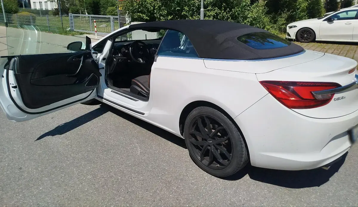 Gebraucht Opel Cascada 170 PS (125 kW) 2014 Weiß Cabrio