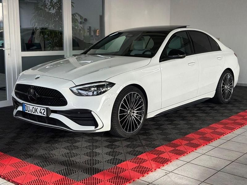 Weiß Gebraucht 2023 Mercedes C300 AMG Limousine | 39.900 € (Teuer) - Bild 1/4