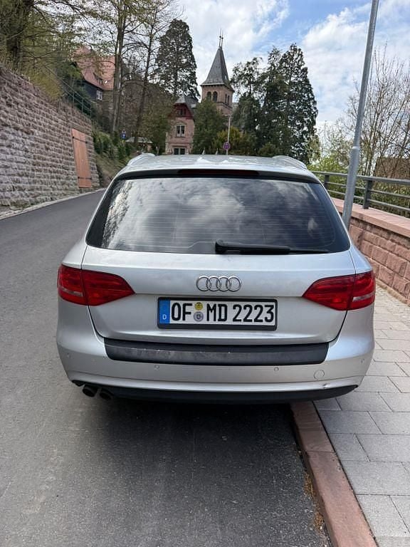 Gebraucht Audi A4 Attraction 143 PS (105 kW) 2012 Silber Limousine