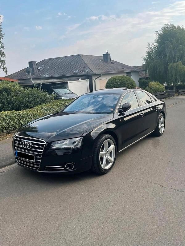 Schwarz Gebraucht 2013 Audi A8 Comfort Limousine | 16.999 € (Superpreis) - Bild 1/4