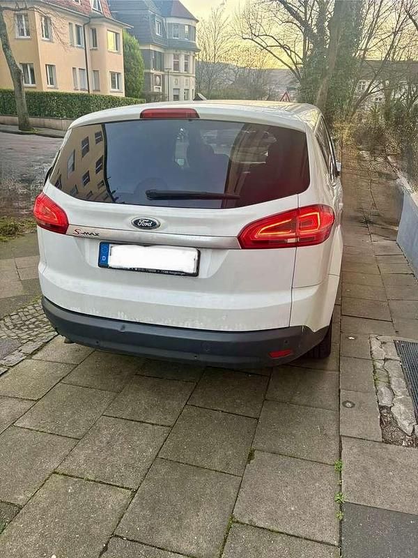 Gebraucht Ford S-MAX Titanium 163 PS (119 kW) 2012 Weiß Van / Kleinbus