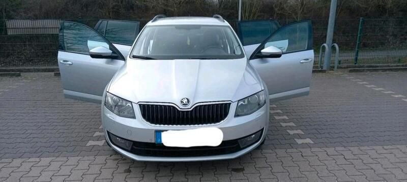 Silber Gebraucht 2017 Skoda Octavia Kombi | 12.500 € (Fairer Preis) - Bild 1/1