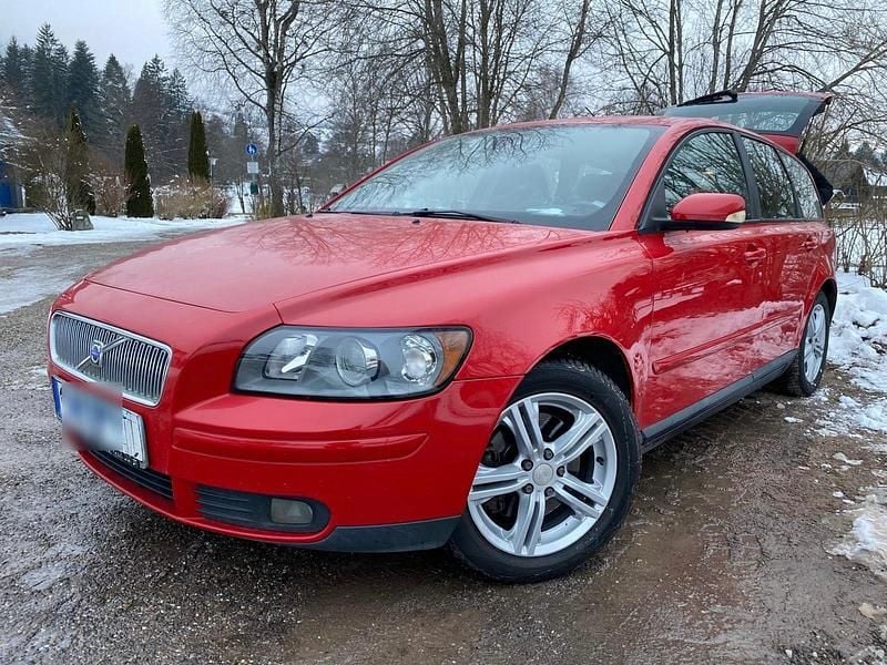 Gebraucht Volvo V50 Momentum 140 PS (102 kW) 2004 Rot Kombi