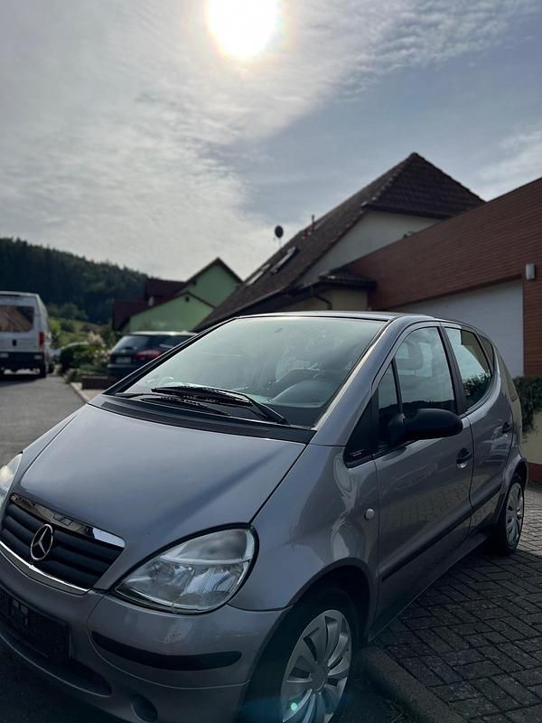 Silber Gebraucht 2002 Mercedes A160 Kleinwagen | 1.600 € (Fairer Preis) - Bild 1/4