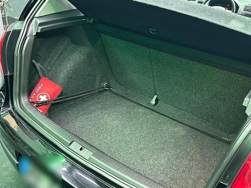 Gebraucht VW Golf V 75 PS (55 kW) 2004 Schwarz Kleinwagen