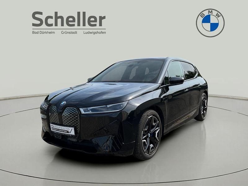Saphirschwarz metallic Gebraucht 2023 BMW iX Sport Line SUV | 51.900 € (Etwas zu teuer) - Bild 1/4