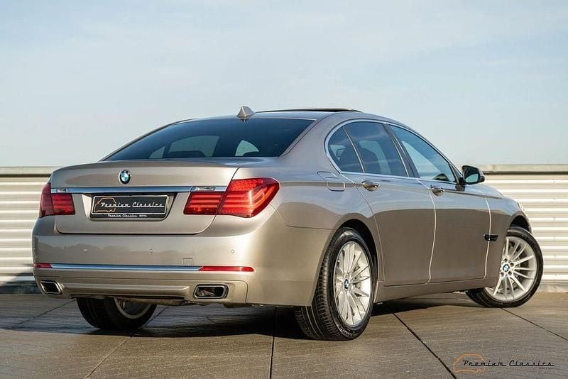 Gebraucht BMW 750 Executive 381 PS (280 kW) 2012 Beige Limousine