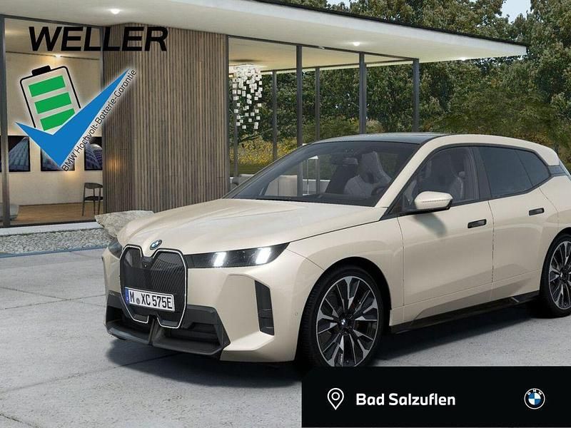 Grau Neu 2025 BMW iX Sport Line SUV | 99.390 € - Bild 1/4
