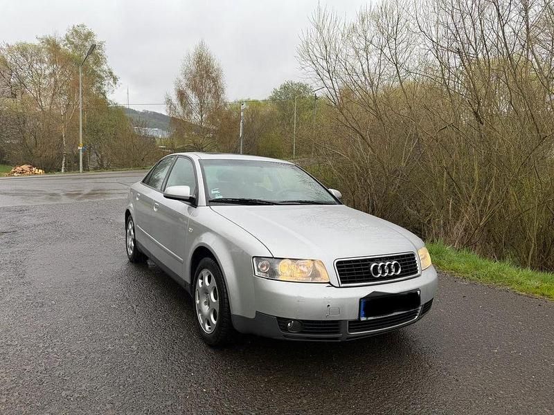 Second-hand Audi A4 131 CP (96 kW) 2002 Gri Berlinǎ
