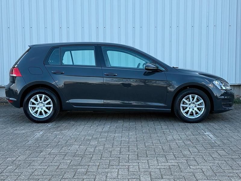 Używany VW Golf VII 86 KM (63 kW) 2013 Szary Hatchback