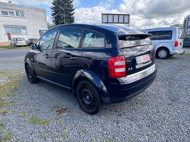 Second-hand Audi A2 75 CP (55 kW) 2001 Albastru Hatchback