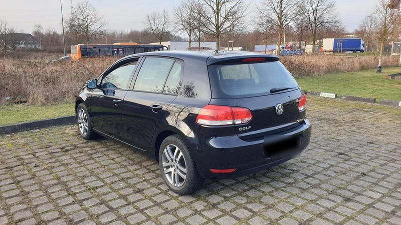 Gebraucht VW Golf VI 86 PS (63 kW) 2010 Schwarz Kleinwagen