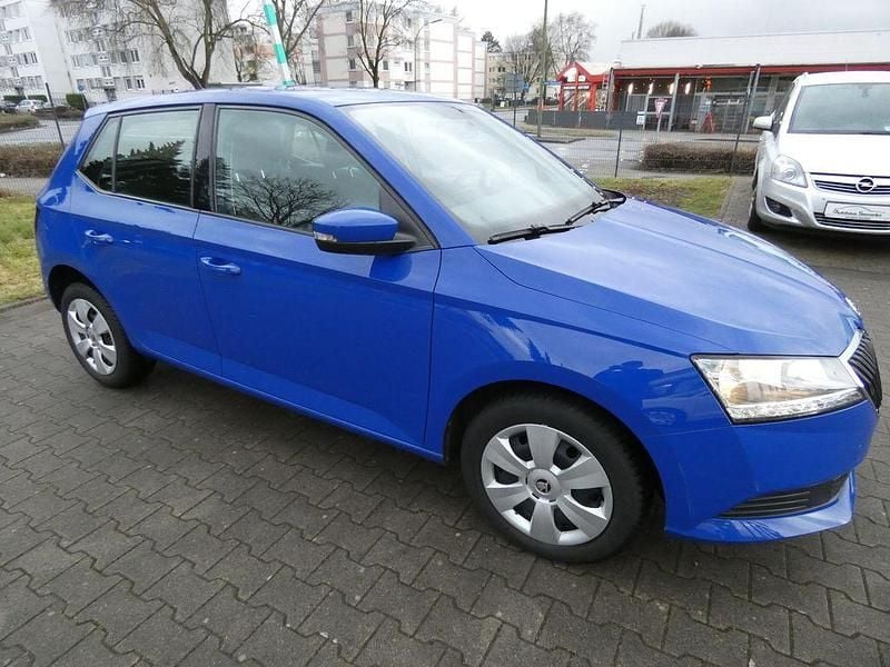 Gebraucht Skoda Fabia Cool Plus 60 PS (44 kW) 2019 Blau Limousine