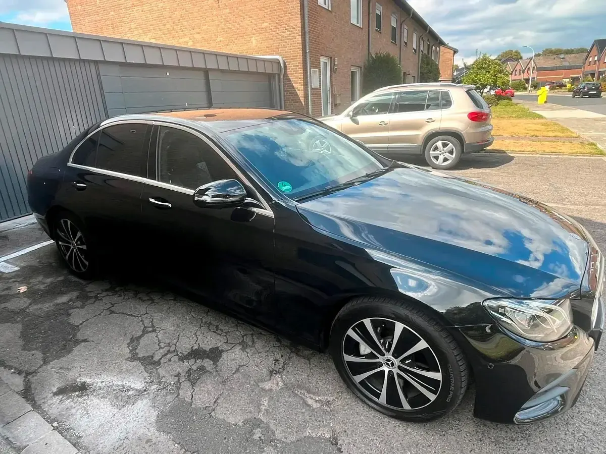 Gebraucht Mercedes 220 AMG line 194 PS (142 kW) 2016 Schwarz Limousine