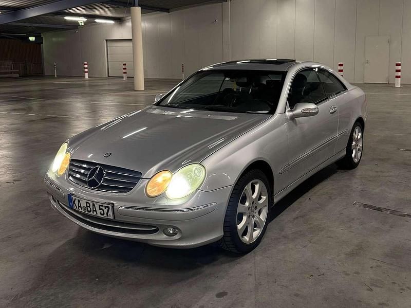 Silber Gebraucht 2003 Mercedes 320 Coupé | 9.900 € - Bild 1/4