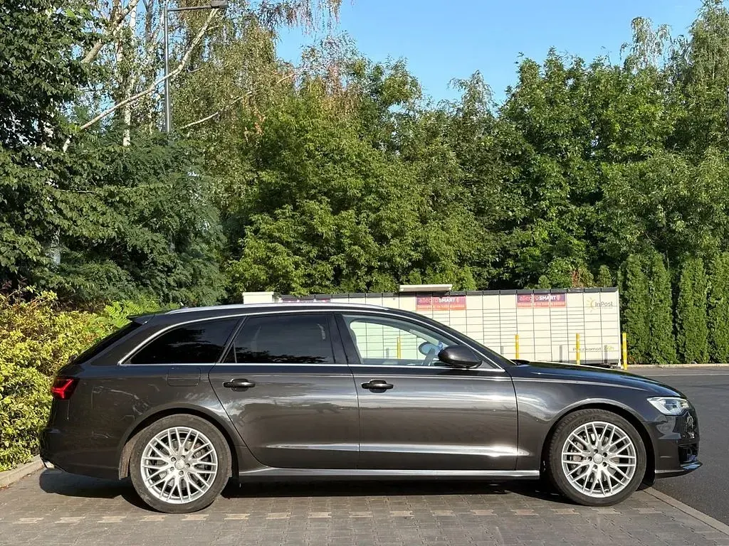 Gebraucht Audi A6 Sport 218 PS (160 kW) 2015 Grau Kombi
