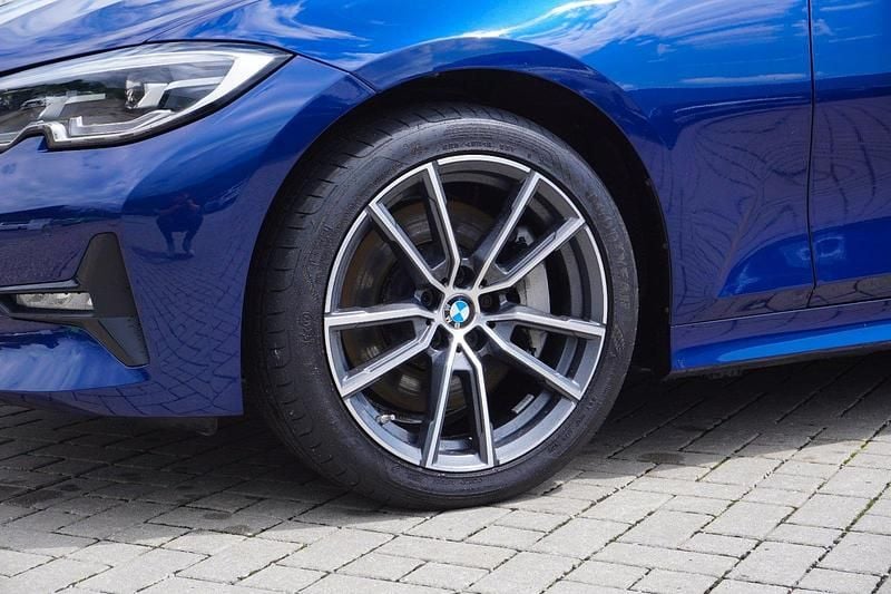 Używany BMW 330 Performance 265 KM (194 kW) 2019 Niebieski Kombi
