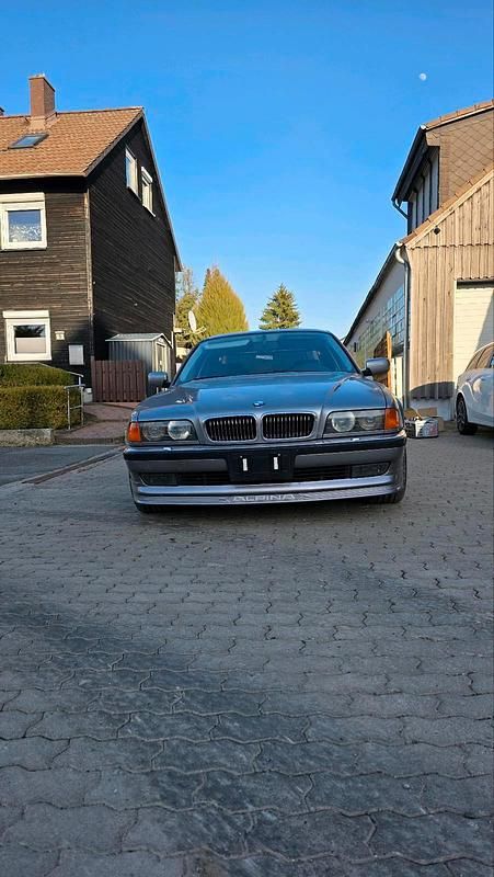 Gebraucht BMW 740 286 PS (210 kW) 1997 Silber Limousine