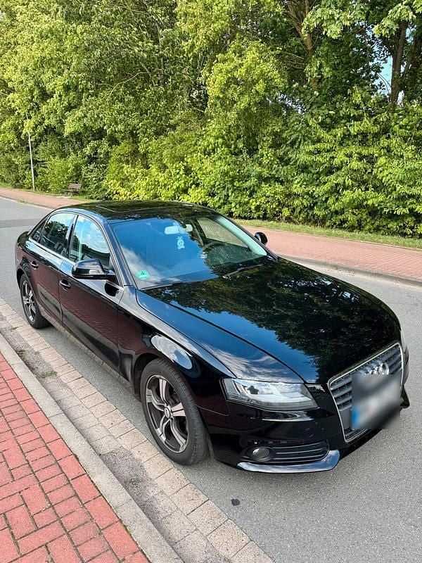 Schwarz Gebraucht 2009 Audi A4 Comfort Limousine | 6.400 € (Etwas zu teuer) - Bild 1/4