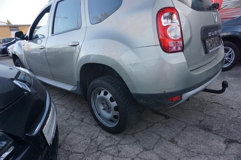 Gebraucht Dacia Duster Prestige 105 PS (77 kW) 2012 Grau SUV