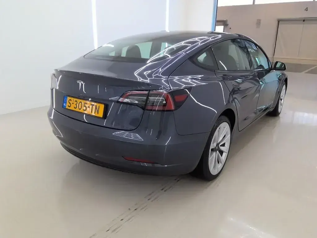 Gebraucht Tesla Model 3 Standard Range 225 kW (306 PS) 2023 Grau Limousine