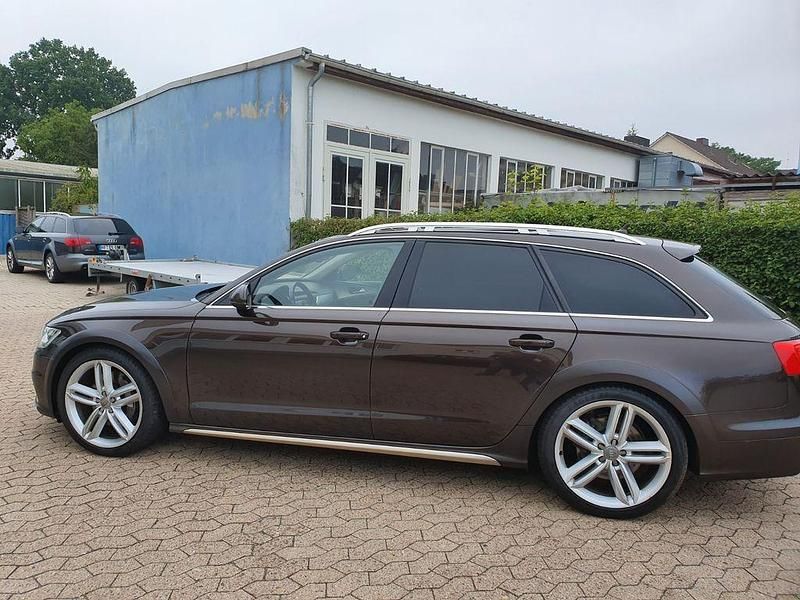 Gebraucht Audi A6 Allroad 313 PS (230 kW) 2012 Braun Kombi