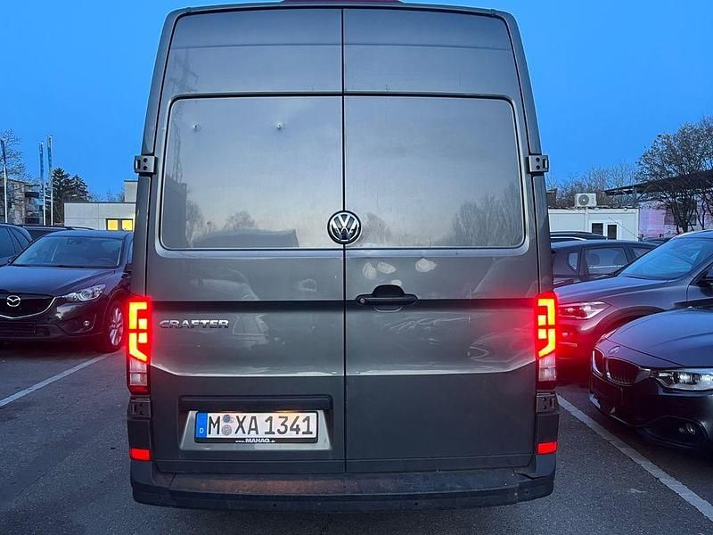 Gebraucht VW Crafter 140 PS (102 kW) 2019 Grau Van
