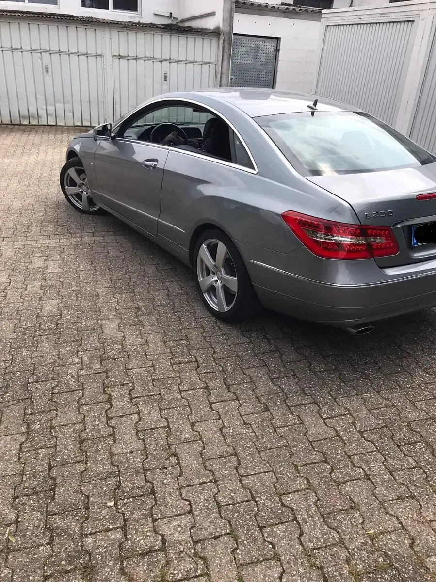 Gebraucht Mercedes E250 204 PS (150 kW) 2009 Coupé