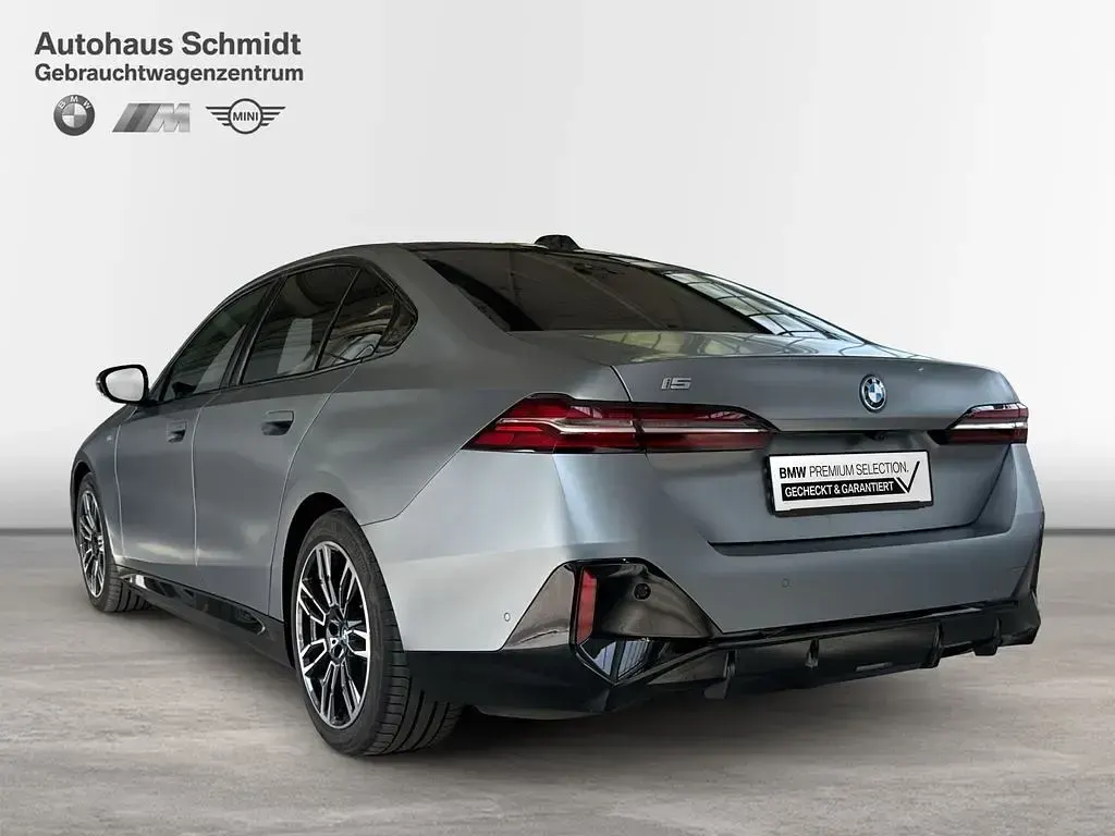 Gebraucht BMW i5 M Sport 442 kW (601 PS) 2025 Bmw individual frozen pure grey Limousine