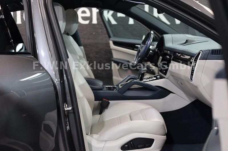 Gebraucht Porsche Cayenne Coupe 462 PS (339 kW) 2022 Grau Coupé