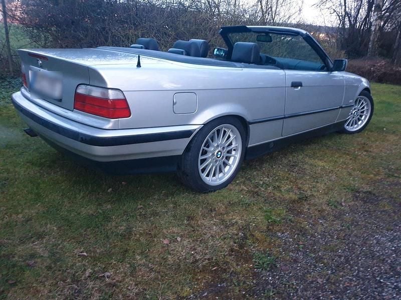 Gebraucht BMW 320 Cabriolet 150 PS (110 kW) 1998 Silber Cabrio