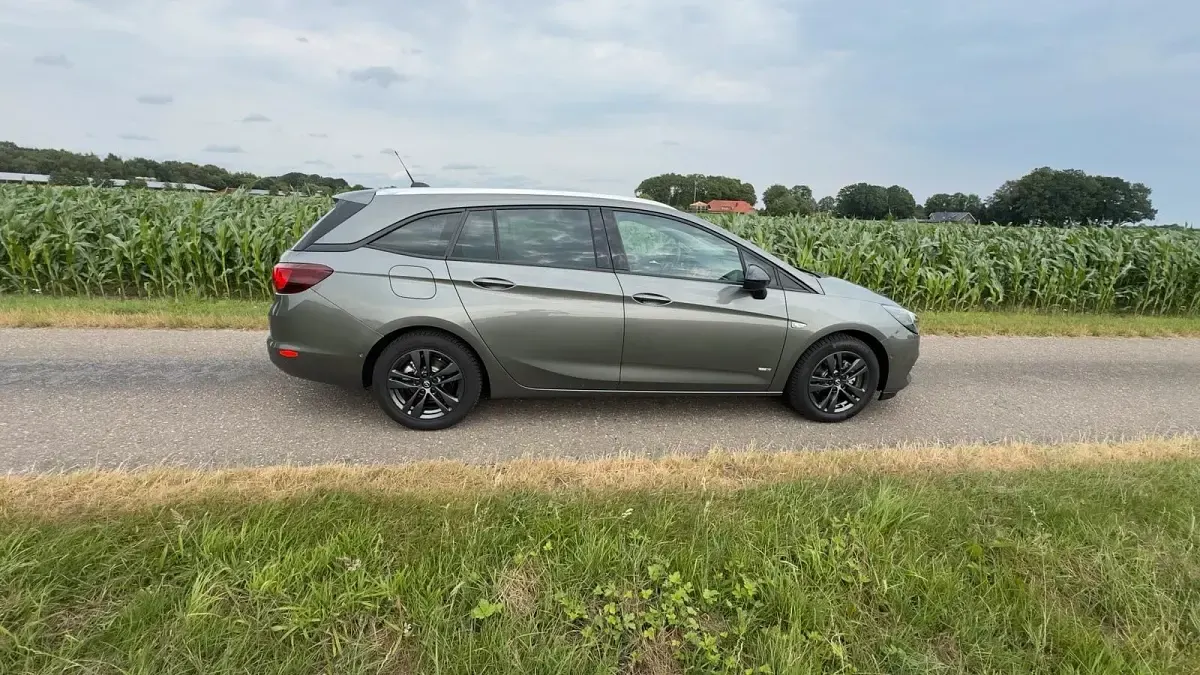 Gebraucht Opel Astra 122 PS (89 kW) 2021 Grau Kombi