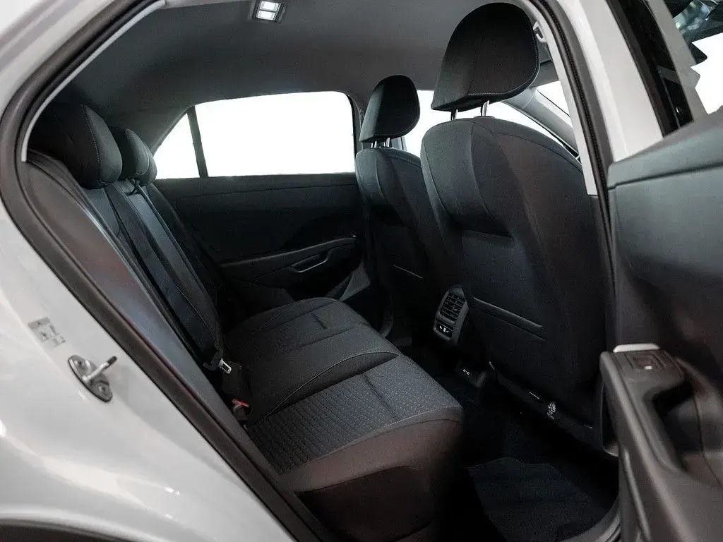 Gebraucht VW T-Roc Life 150 PS (110 kW) 2025 Weiß SUV