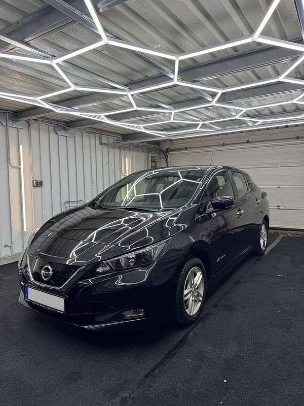 Gebraucht Nissan Leaf Tekna 110 kW (150 PS) 2019 Schwarz Kleinwagen