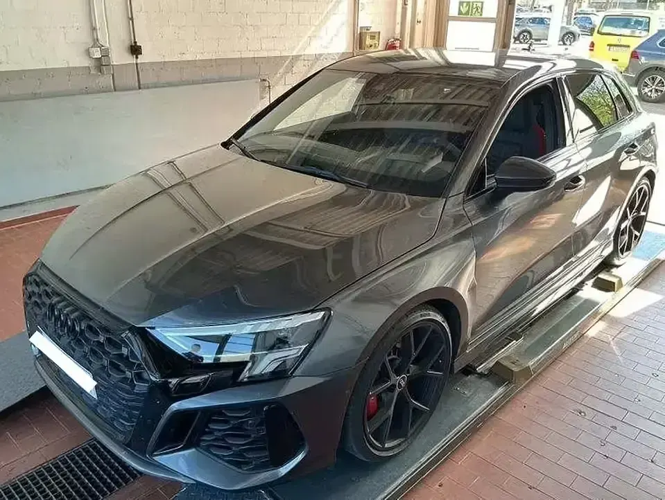 Gebraucht Audi RS3 Sport 400 PS (294 kW) 2023 Limousine