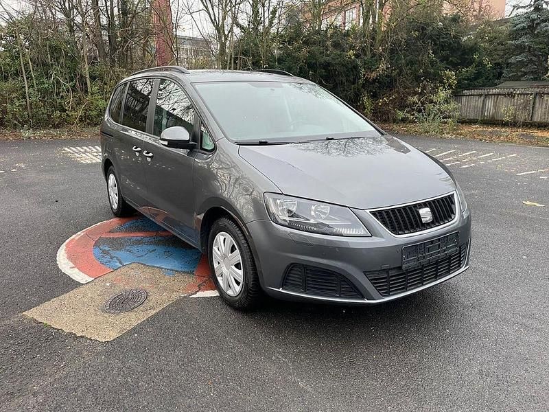 Grau Gebraucht 2012 Seat Alhambra Style Van / Kleinbus | 5.600 € (Guter Preis) - Bild 1/4