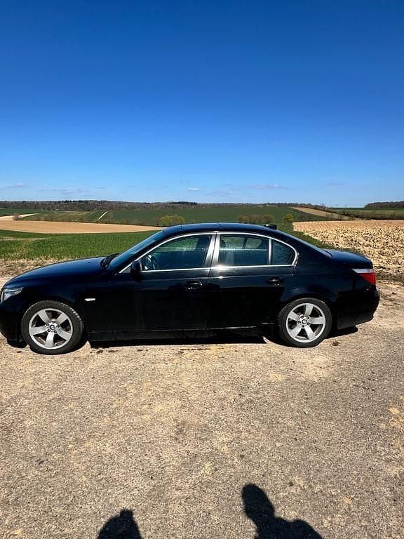 Second-hand BMW 525 192 CP (141 kW) 2004 Negru Berlinǎ