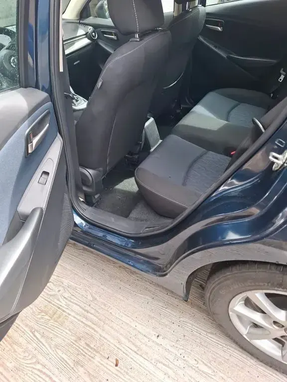 Gebraucht Mazda 2 Center-Line 90 PS (66 kW) 2016 Blau Limousine