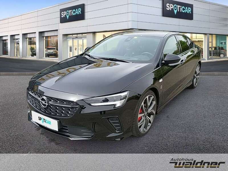 Diamant schwarz metallic Gebraucht 2022 Opel Insignia Country Tourer Sport Limousine | 37.990 € - Bild 1/4