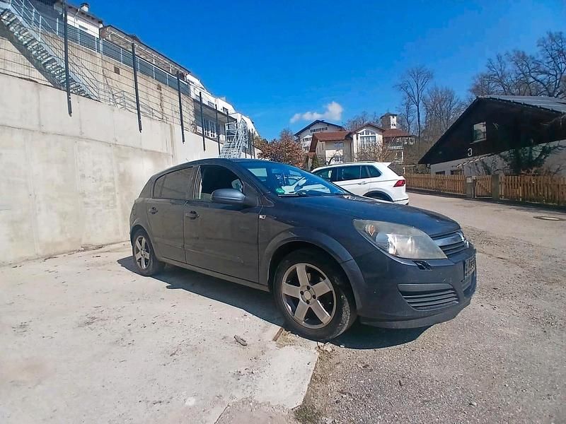 Gebraucht Opel Astra 104 PS (76 kW) 2006 Grau Limousine