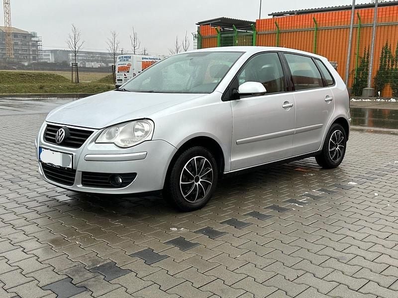 Silber Gebraucht 2005 VW Polo Kleinwagen | 2.499 € (Fairer Preis) - Bild 1/4