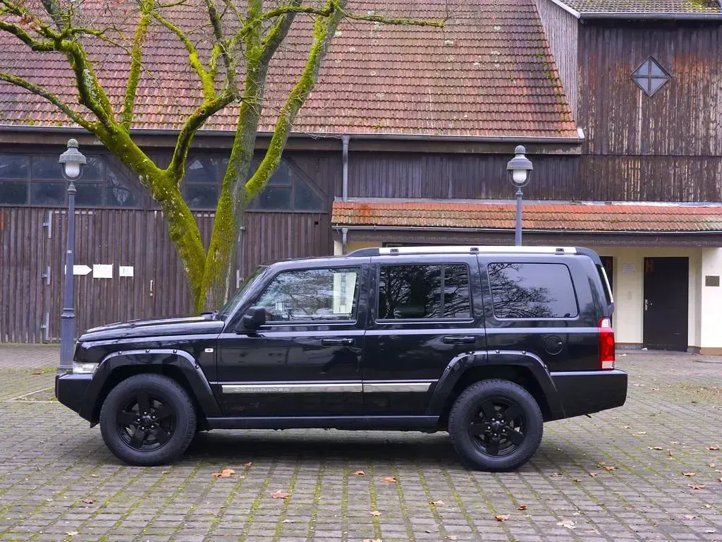 Second-hand Jeep Commander Limited 218 CP (160 kW) 2007 Negru SUV