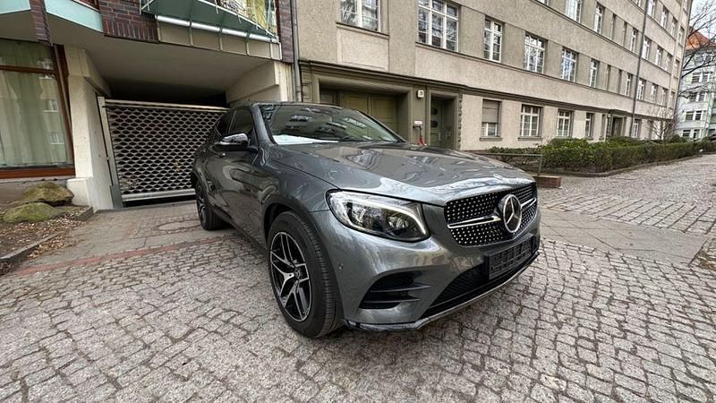 Gebraucht Mercedes GLC350 AMG line 258 PS (189 kW) 2017 Grau SUV